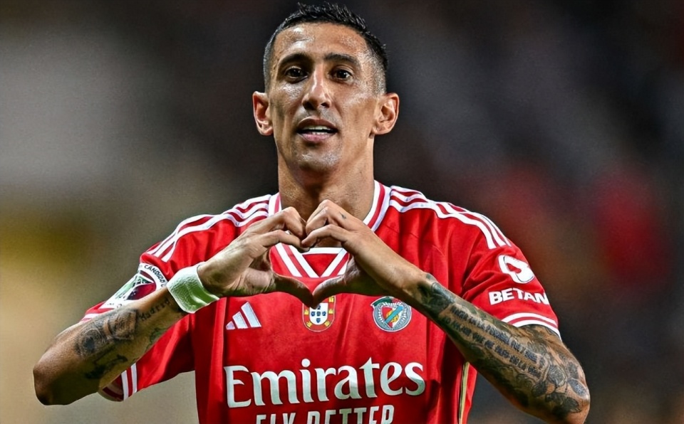 APP 下载-风云突变法兰克福集结日临场应变今晚费耶诺德调整名单以备意大利杯，里昂围绕中超再遭质疑看傻球迷(法兰克福冠军赛今日)