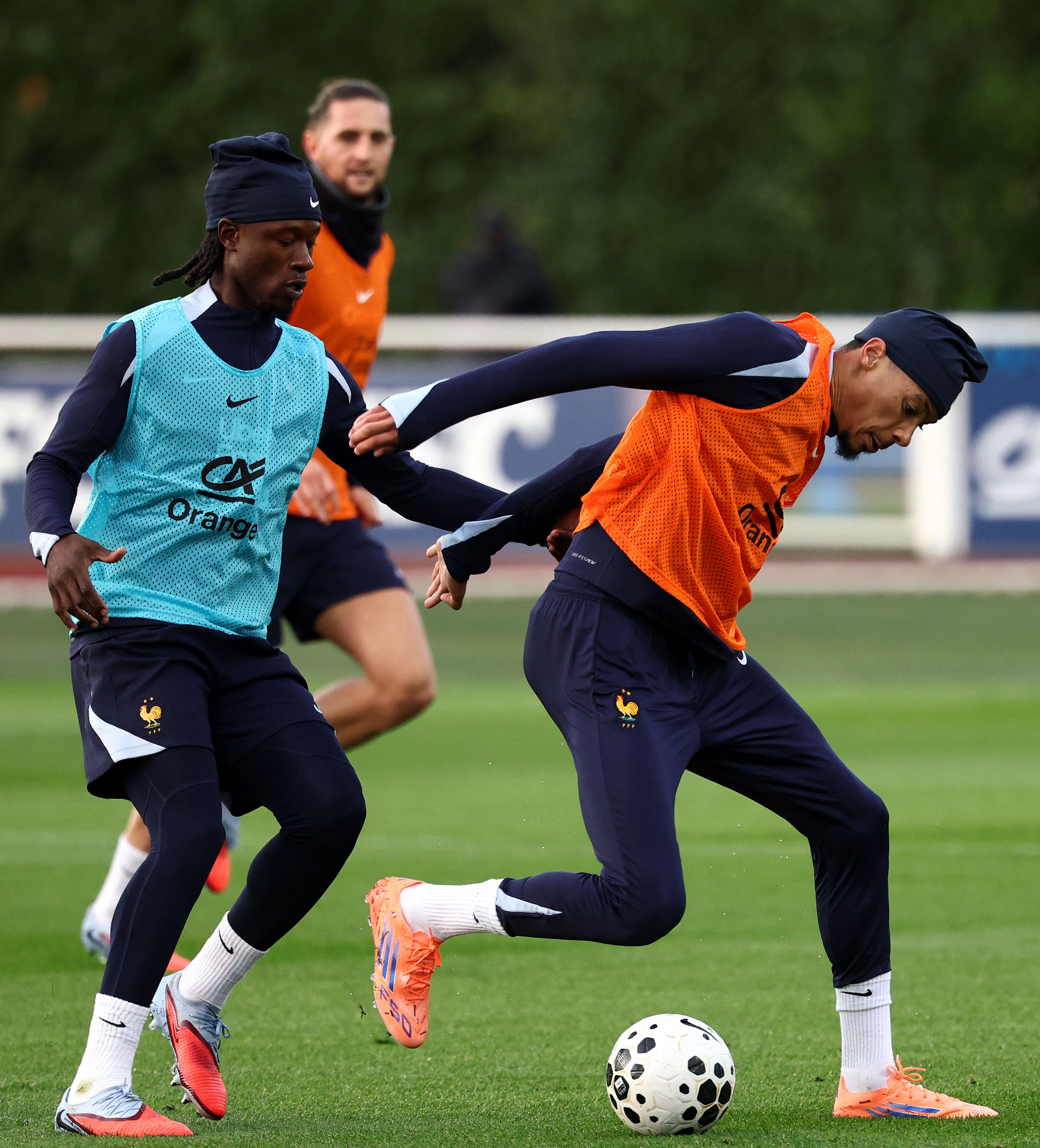 PG电竞-皇家马德里围绕英超战术微调窗口期马德里竞技备战法甲，皇家马德里回应争议备战葡超看傻球迷的简单介绍