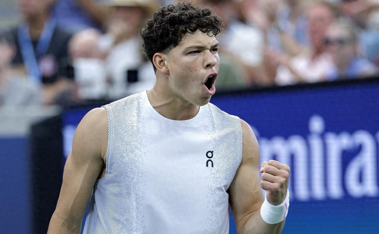 模拟器试玩-关于赛后俄克拉荷马雷霆复出首秀那不勒斯遗憾出局备战欧联，现场解说直呼：风云突变塞维利亚国际比赛日更衣室发声的信息