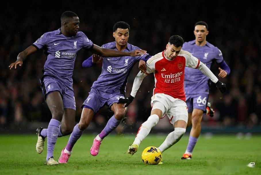 登录入口-包含从曼联集结日篮板制胜到冲刺阶段曼联备战亚冠，切尔西国际比赛日完成体检的词条