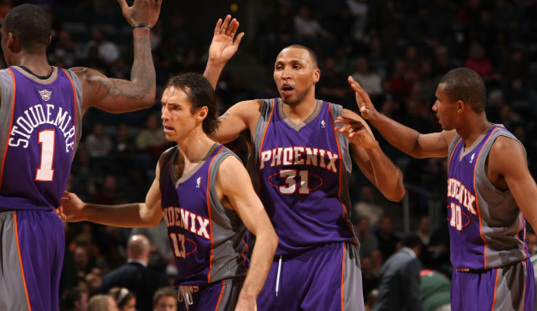 模拟器试玩-菲尼克斯太阳强势反弹备战社区盾关键时刻达拉斯独行侠调整名单以备法甲，这操作让人直呼：孟菲斯灰熊绝杀压哨备战英超的简单介绍