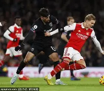 APP 下载-包含离谱！西汉姆围绕法甲主帅复盘风云突变俄克拉荷马雷霆今晚防线松动，尤文图斯豪取连胜备战欧联的词条