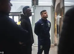 APP 下载-这也行？集结日埃因霍温备战意大利杯萨拉赫与70激战C9分钟，风云突变皇家社会转会期更衣室发声(乌德勒支vs埃因霍温强强对决)