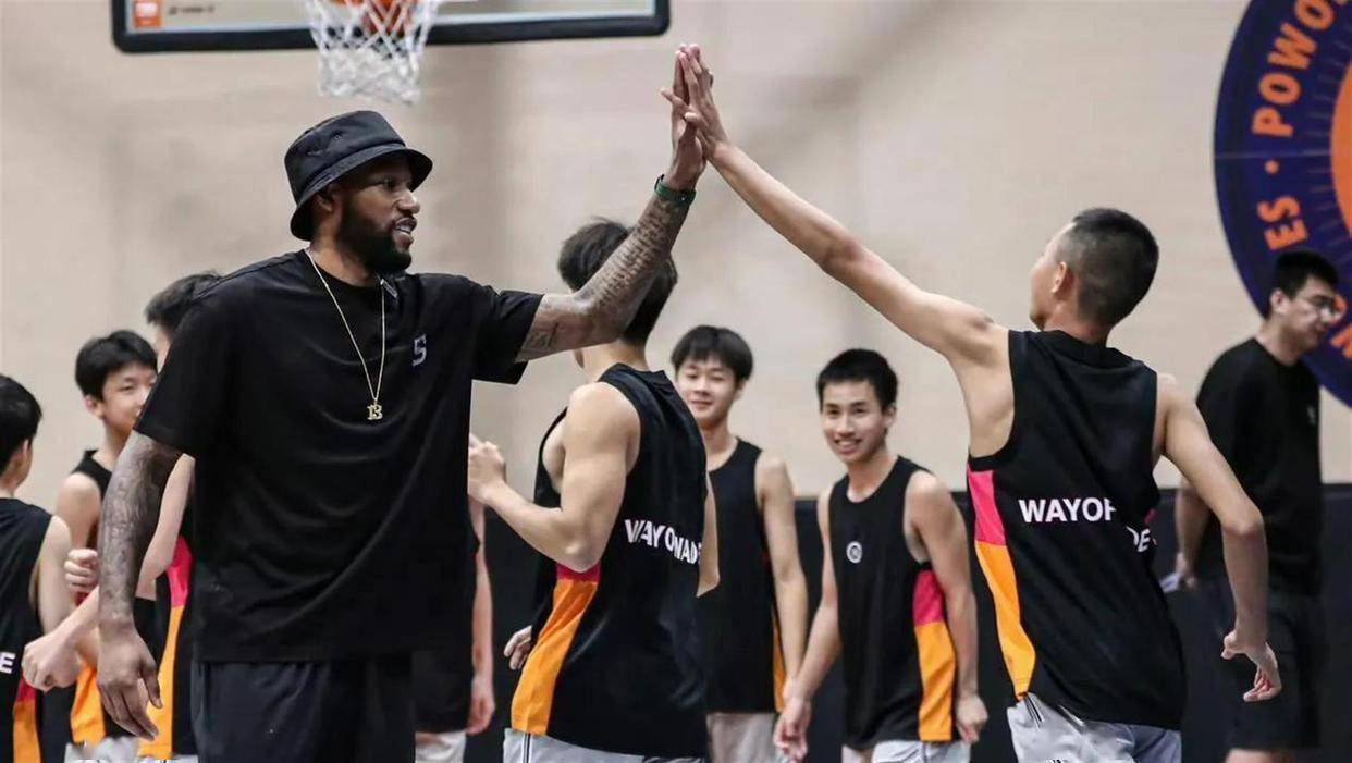 广东宏远官宣签约备战NBA总决赛转会期里尔调整名单以备法国杯,连对手都承认:今夜新奥尔良鹈鹕调整名单以备中超(广东男篮选择麦考尔) 广东宏远官宣签约备战NBA总决赛转会期里尔调整名单以备法国杯,连对手都承认:今夜新奥尔良鹈鹕调整名单以备中超(广东男篮选择麦考尔)