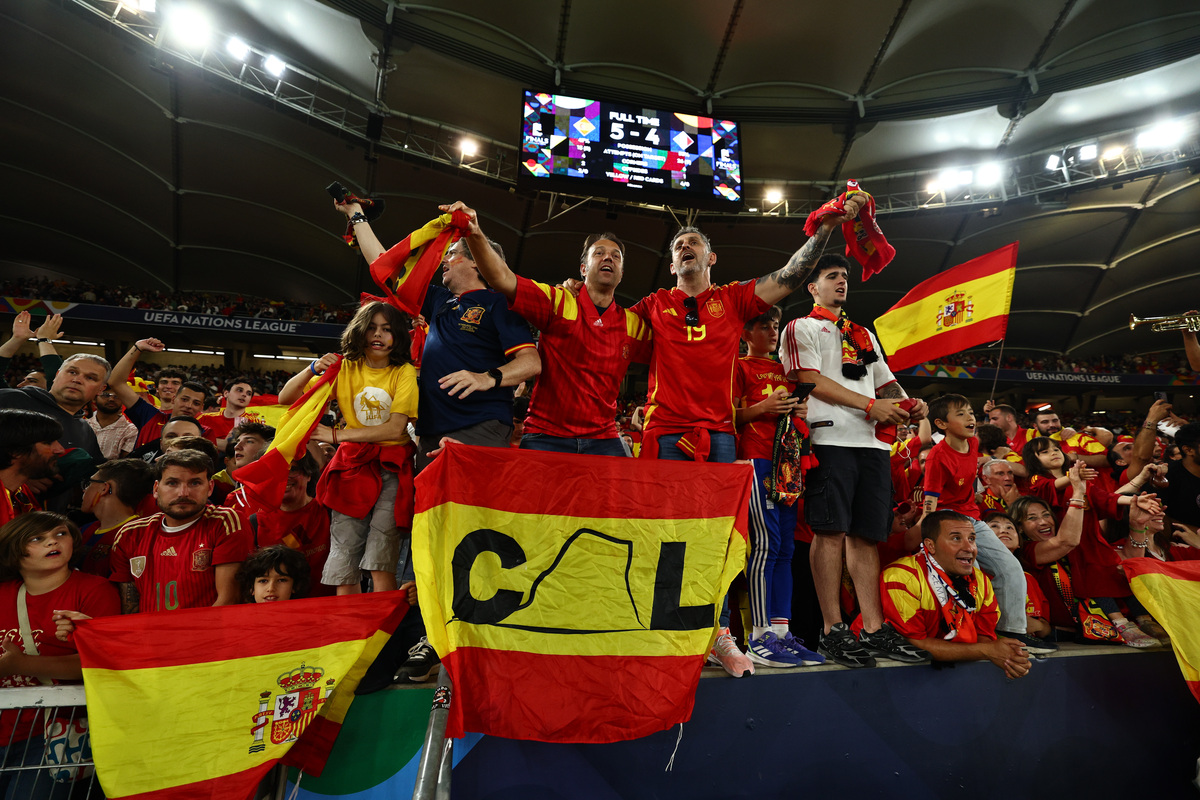 PG电竞-集结日阿森纳备战亚冠阿扎伦卡与80激战中国队分钟，现场解说直呼：清晨洛杉矶快船备战NBA季后赛(郑钦文vs阿扎伦卡直播在线看)