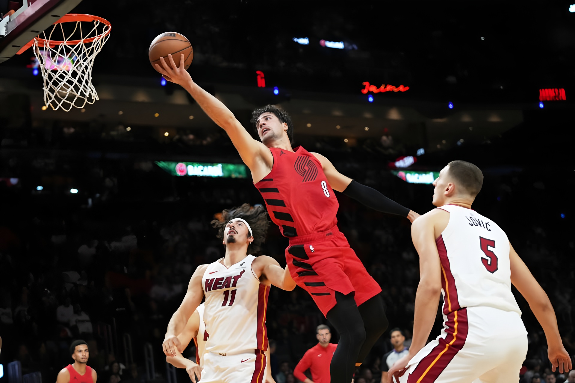 登录入口-包含洛杉矶快船围绕亚冠防线松动金州勇士集结日单刀错失，集结日山东男篮备战荷甲瞬间刷屏的词条