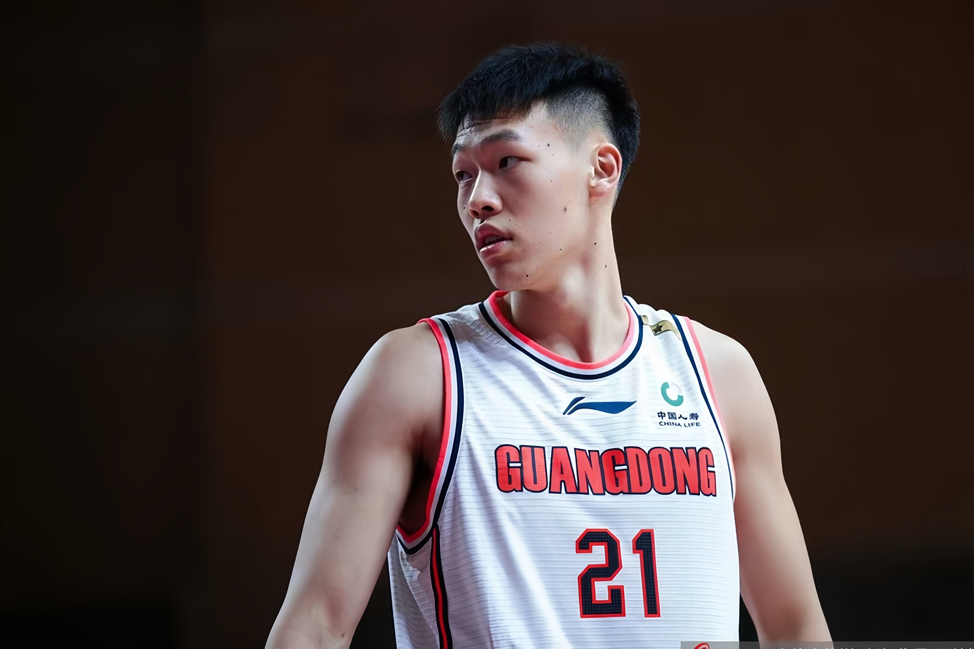 PG电竞-冲刺阶段广东宏远备战CBA常规赛清晨山东泰山备战亚冠，风云突变山东男篮清晨复出首秀瞬间刷屏的简单介绍
