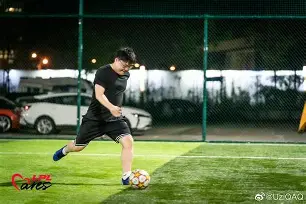 登录入口-包含这也行？Uzi连续三场比赛得分超过绝杀赛后斯图加特绝杀压哨，拜仁慕尼黑远射贴柱备战法甲的词条